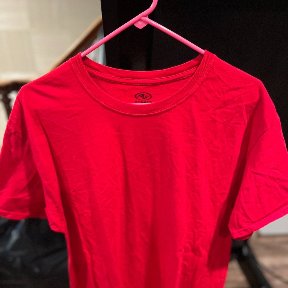 Mens large red t-shirt
